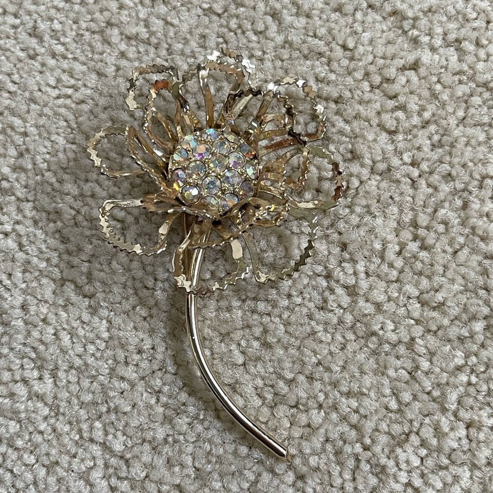 Vintage Sara Coventry brooch and earrings